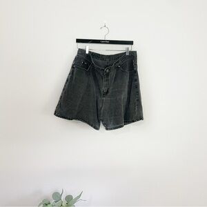 [Lee] Women's High Rise Vintage Original Black Denim Jean Mom Shorts